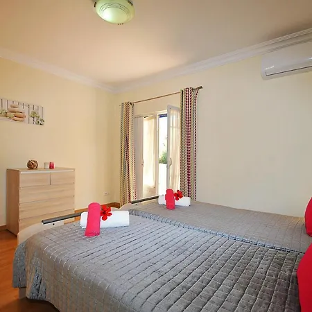 Paphos By Algarve Vacation Διαμέρισμα Αλμπουφέιρα